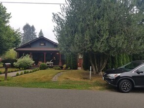 1524 Brawne Ave NW, Unit Studio in Olympia, WA - Building Photo - Building Photo