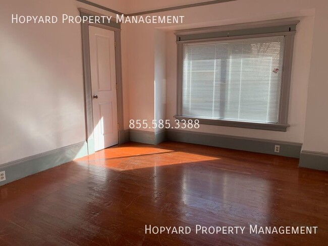 737 S 11th St, Unit RM2 in San Jose, CA - Building Photo - Building Photo