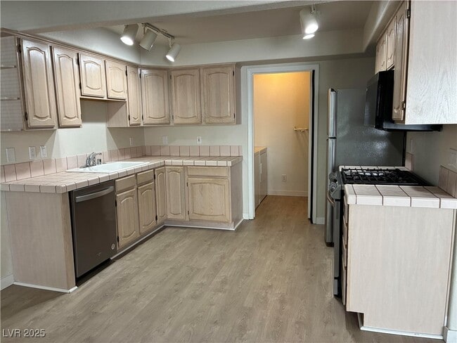 701 Capri Dr in Boulder City, NV - Building Photo - Building Photo