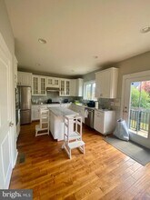 1202 Buckner St in Fredericksburg, VA - Foto de edificio - Building Photo