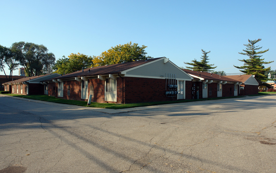 Sharon Ann Apartments in Warren, MI - Foto de edificio