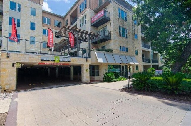 1900 Barton Springs Rd, Unit 2039 in Austin, TX - Building Photo - Building Photo