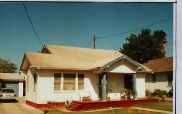 136 S 4th St in Santa Paula, CA - Building Photo - Building Photo