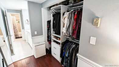 2410 Albatross St in San Diego, CA - Building Photo - Building Photo