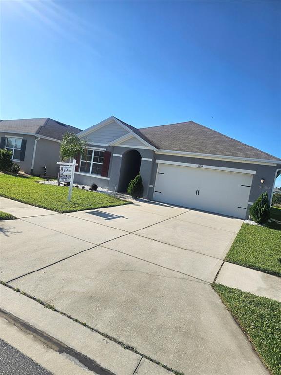 2853 Grandbury Grove Rd in Lakeland, FL - Foto de edificio - Building Photo