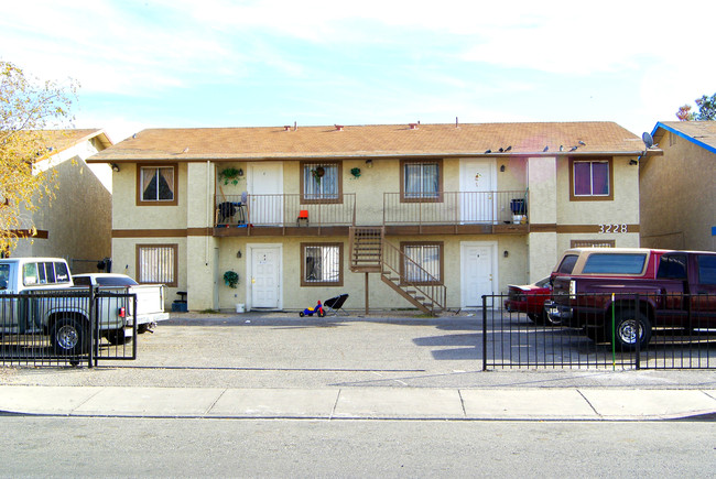 Arroyo Apartments in North Las Vegas, NV - Building Photo - Building Photo