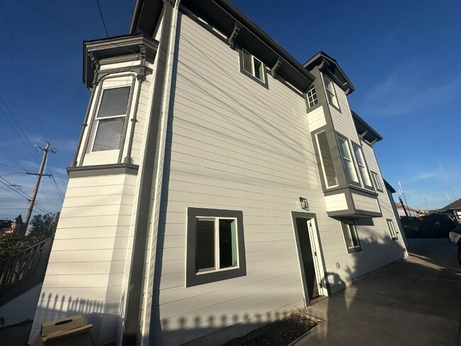 3238 Adeline St in Oakland, CA - Building Photo - Building Photo