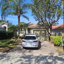 4121 Sapphire Bend in Weston, FL - Building Photo