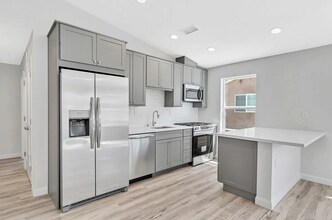 5646 Dorothy Way in San Diego, CA - Building Photo - Building Photo