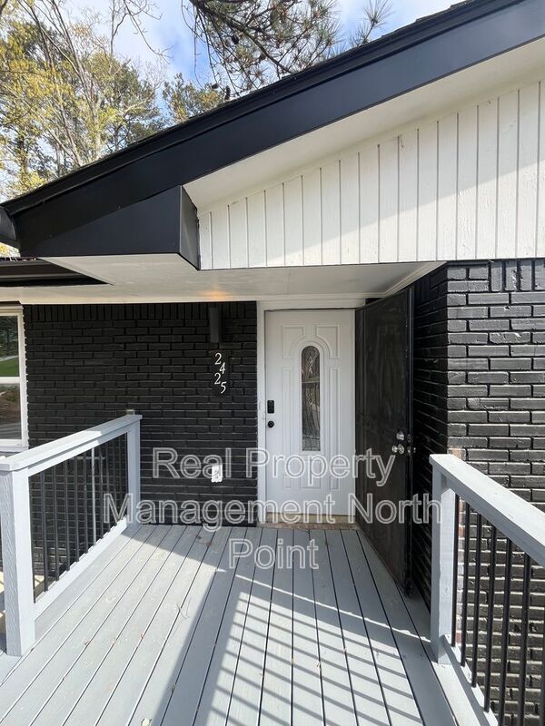 property at 2425 Omaha Rd SW