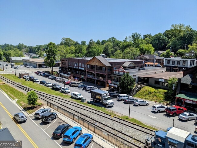 500 W Main St in Blue Ridge, GA - Building Photo - Building Photo