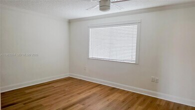 317 NW 109th Ave in Miami, FL - Building Photo - Building Photo