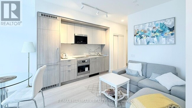 property at 6 Greenbriar Rd