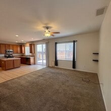 2066 Waterhouse Rd in Reno, NV - Foto de edificio - Building Photo