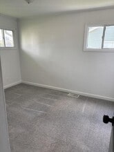 4487 Thompson Dr in Dayton, OH - Building Photo - Building Photo