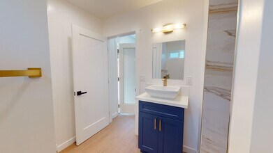 419 H Ave in Coronado, CA - Building Photo - Building Photo