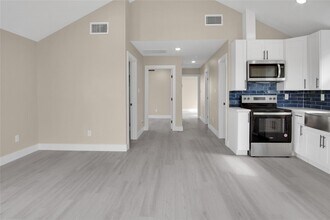 835 22nd St in San Leon, TX - Building Photo - Building Photo