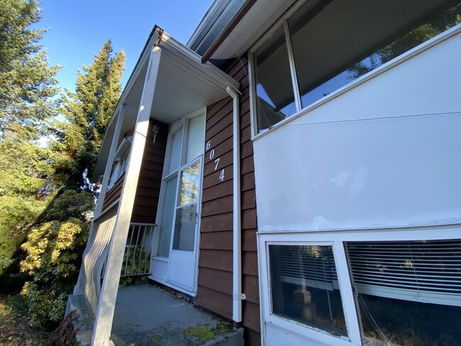 6074 Metral Dr in Nanaimo, BC - Building Photo - Building Photo