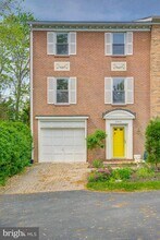 2510 N Harrison St in Arlington, VA - Building Photo - Building Photo