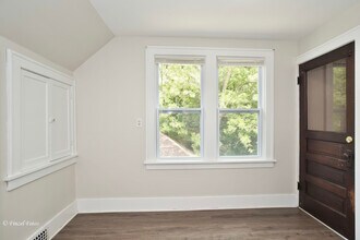 93 Elmhurst St in Crystal Lake, IL - Building Photo - Building Photo