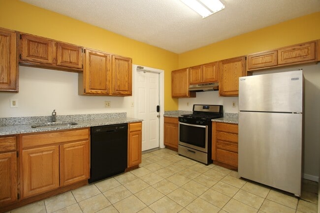 324 Winthrop Ave in New Haven, CT - Building Photo - Building Photo