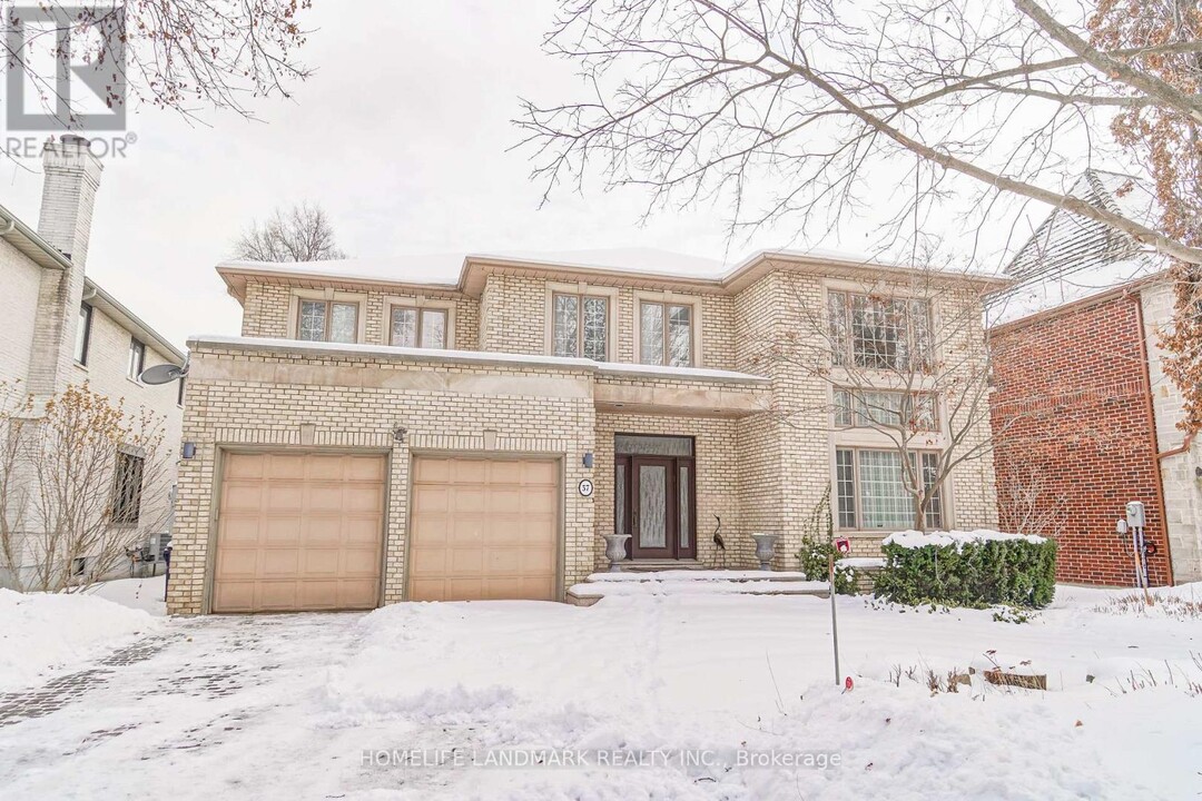 57 Cotswold Crescent in Toronto, ON - Building Photo