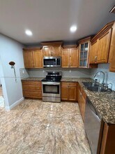 4281 NW 35th Terrace in Fort Lauderdale, FL - Building Photo - Building Photo