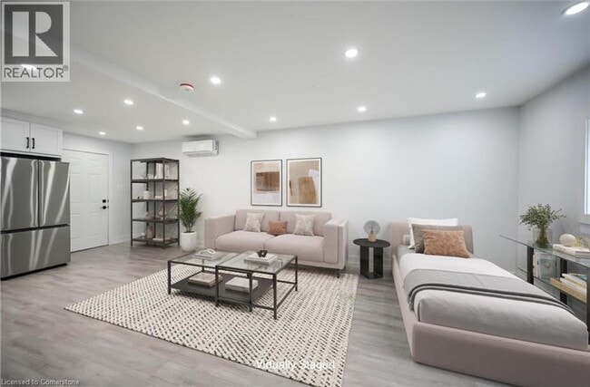 property at 7 Chester Rd