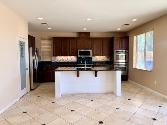 5215 Sandbar Cove Way in San Diego, CA - Building Photo - Building Photo