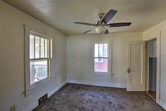2135 E Prairie Ave in Decatur, IL - Building Photo - Building Photo