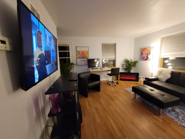 3411 S Howell Ave in Milwaukee, WI - Building Photo - Building Photo