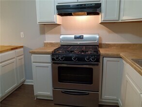 5060 Lisa Ct in Douglasville, GA - Building Photo - Building Photo