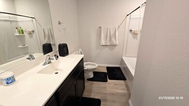 1129 Birchwood Dr in Crowley, TX - Foto de edificio - Building Photo