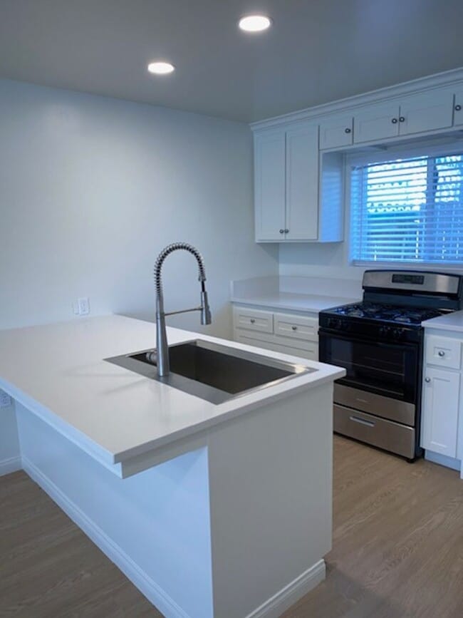 611 Ann Arbor Dr in Bakersfield, CA - Building Photo - Building Photo