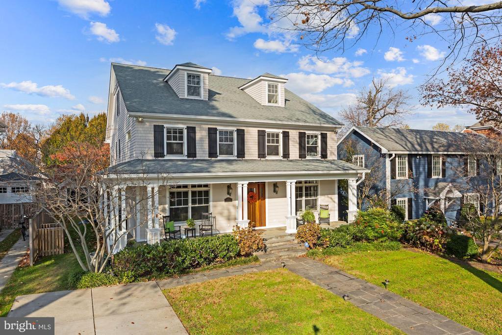 4415 Stanford St in Chevy Chase, MD - Building Photo