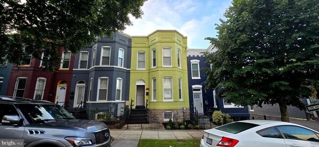 property at 1119 Montello Ave NE
