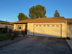 1742 Shepherd Dr in Paso Robles, CA - Building Photo