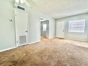 2517 Caper Ln in Maitland, FL - Building Photo - Building Photo