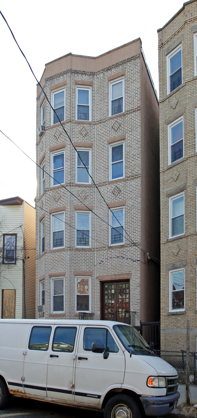 22 Pier St in Yonkers, NY - Building Photo - Building Photo