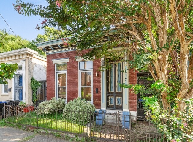 717 Lampton St in Louisville, KY - Building Photo - Building Photo