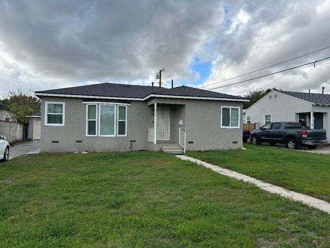 property at 2303 Graydon Ave