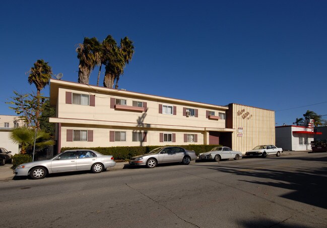 Palm Villa in Glendale, CA - Foto de edificio - Building Photo