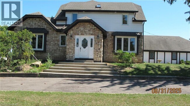 580 3rd Rd E in Hamilton, ON - Building Photo - Building Photo