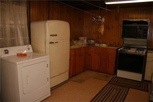 property at 840 Green St