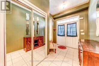 200 Roy Rainey Ave in Markham, ON - Building Photo - Building Photo