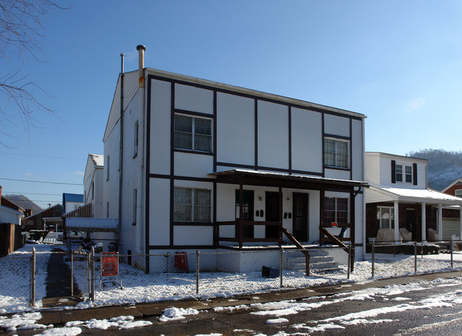 Belle Apartments in Belle, WV - Building Photo - Building Photo