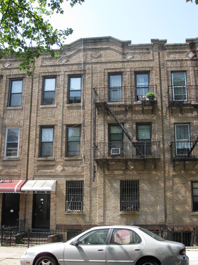 968 54th St in Brooklyn, NY - Foto de edificio - Building Photo