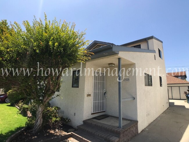 12525 Brooklake St in Los Angeles, CA - Building Photo - Building Photo