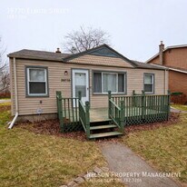 39770 Elmite St in Harrison Township, MI - Building Photo