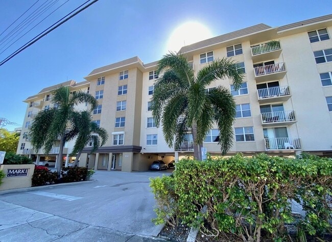 1050 SE 15th St, Unit 409 in Fort Lauderdale, FL - Building Photo - Building Photo